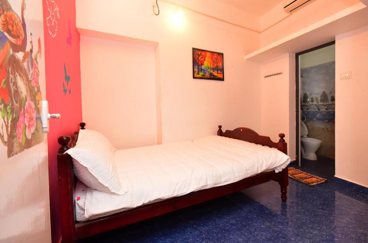 Villa Betty Beach Front Pondicherry Exterior photo